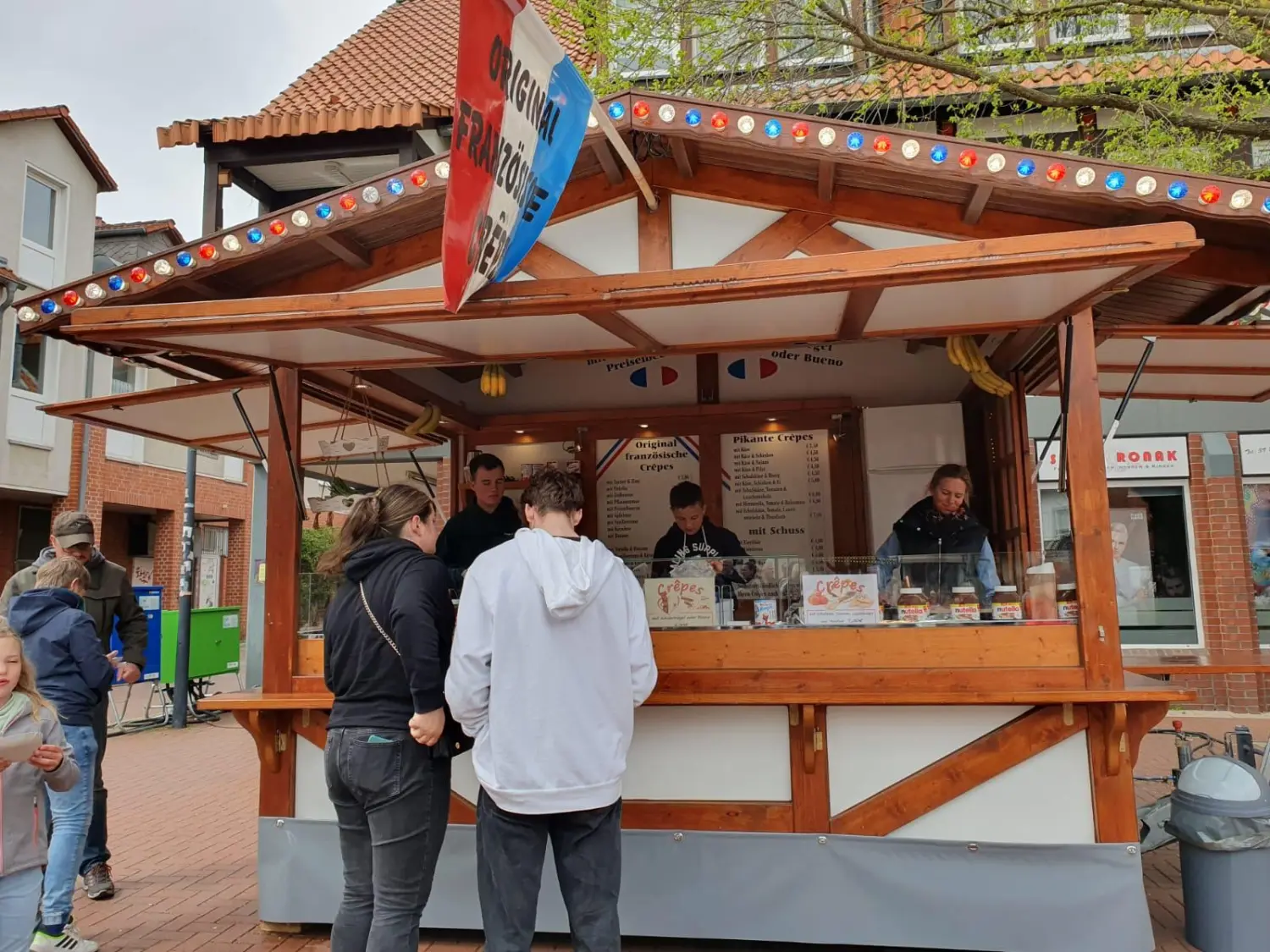 Creperie Heidler Museumsfest Schloß Salder 11 und 12.5.24. Buskers Braunschweig.